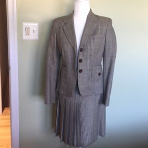 Anne Klein 2 piece suit